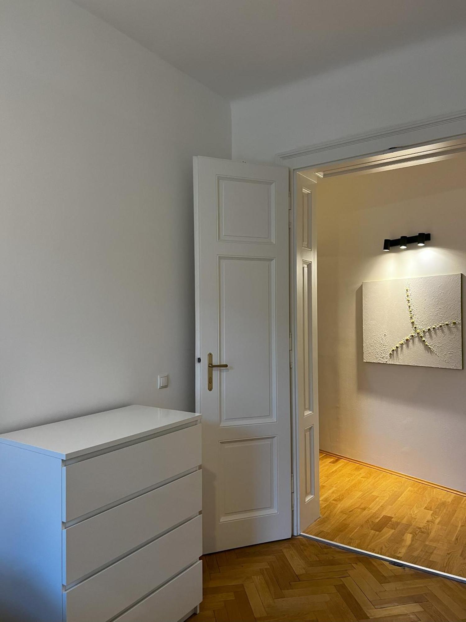 Old Town Vibe & Wave Apartment Graz